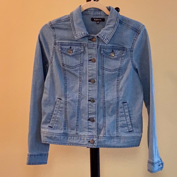 Relativity NWOT Classic Jean Jacket (M) - Picture 1 of 11